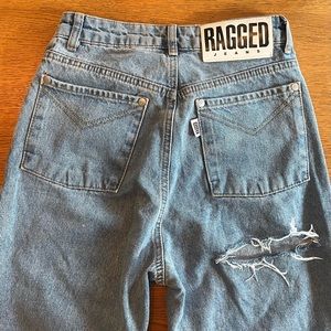 THE RAGGED PRIEST BUM RIP MOM JEANS
